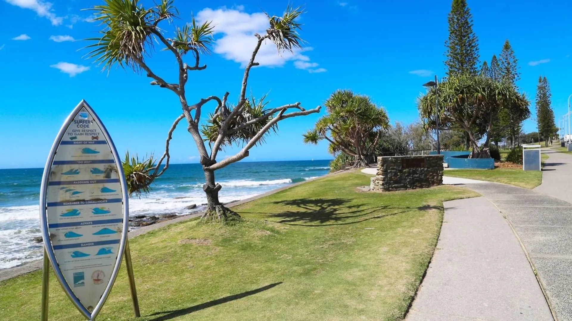 Retreat In The Heart Of Alex - 3Br Sleeps 11, Pool Villa Alexandra Headland 0*,