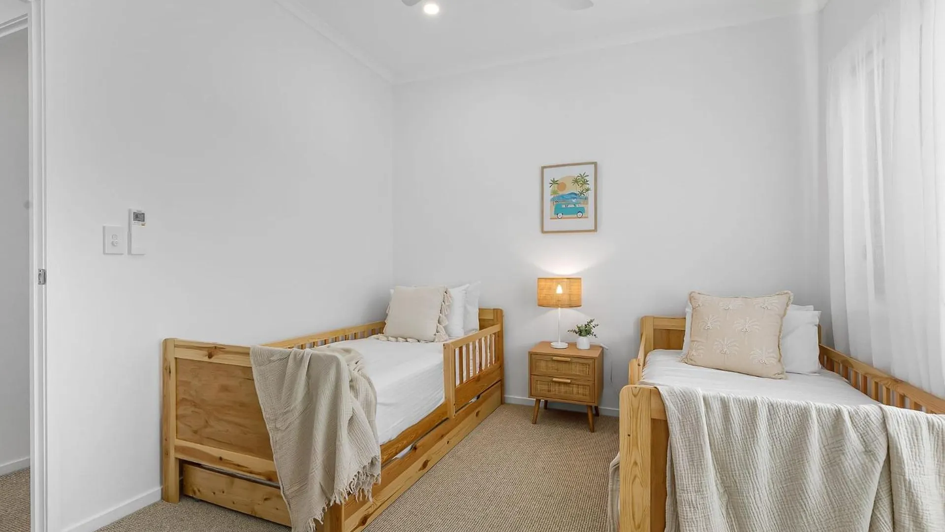 Retreat In The Heart Of Alex - 3Br Sleeps 11, Pool Villa Alexandra Headland Semesterbostad